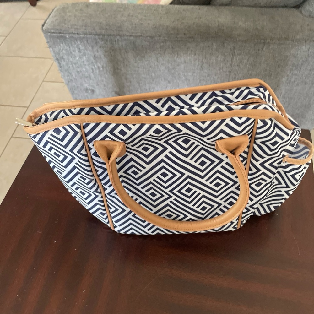 Lunch box - Picture 3 of 3